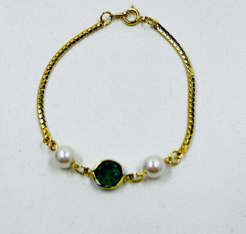Vintage Korea Gold Tone Bracelet Emerald Green Faceted Stone Faux Pearls